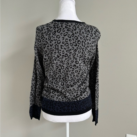 Leopard Print Women's Sweater - Gray and Black Foxcroft Sz S - Picture 3 of 8